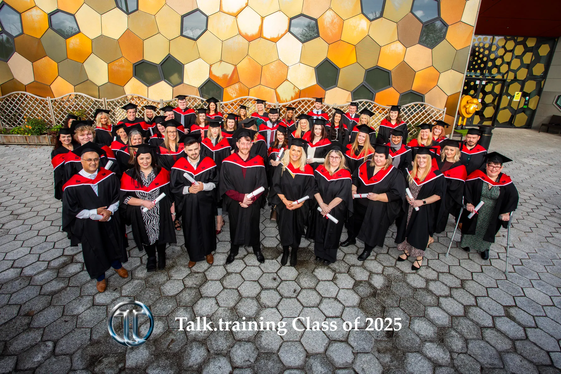 group photo of all graduates 1